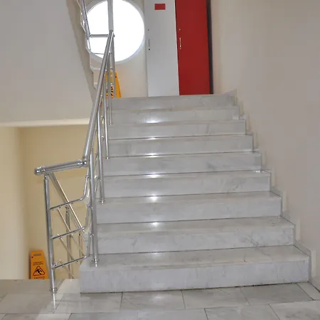 Kampus Hotell 3*